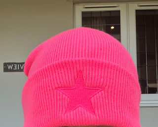 Neon pink STAR beanie *NEW*