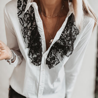 WHITE / BLACK contrast lace ruffle Blouse