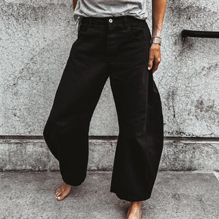 Black Barcelona barrel jeans *NEW*