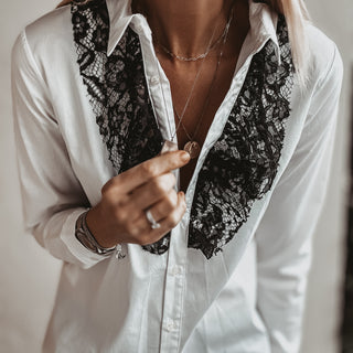 WHITE / BLACK contrast lace ruffle Blouse