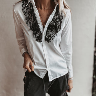 WHITE / BLACK contrast lace ruffle Blouse