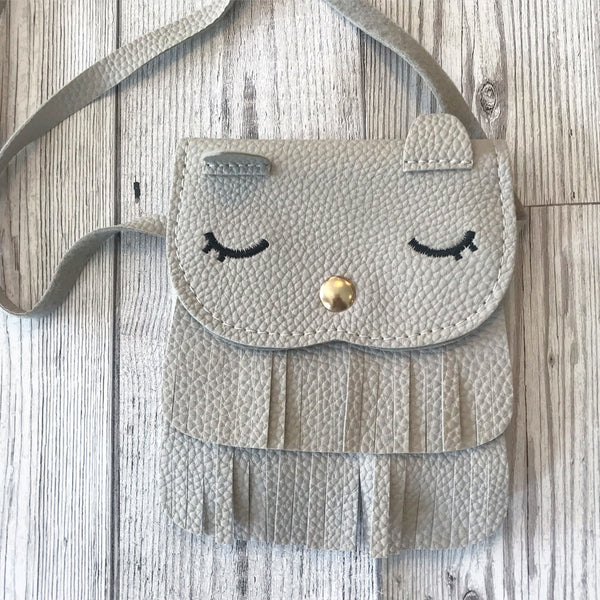Love this little handbag!