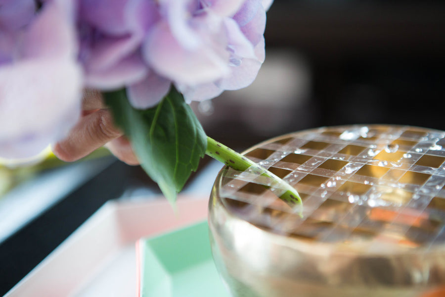 Tip: how to make flowers look amazing in a vase!