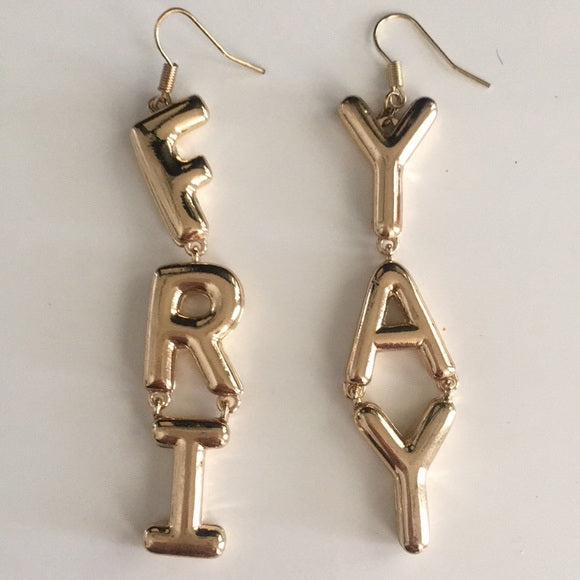Love these earrings!