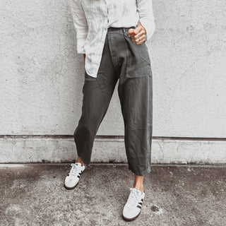 Slouchy Charcoal jogger jeans with pockets
