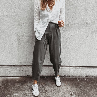 Slouchy Charcoal jogger jeans with pockets