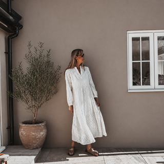Broderie Anglaise vintage white dress