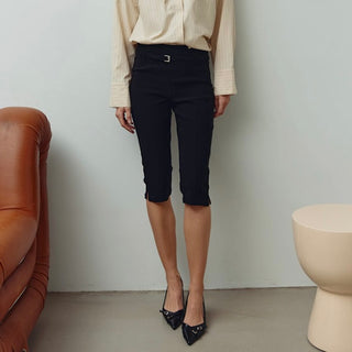 Black Capri pants *NEW*