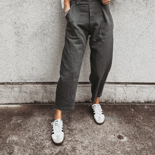 Slouchy Charcoal jogger jeans with pockets