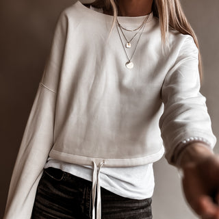 Native slightly cropped CREAM sweatshirt *relaxed style*