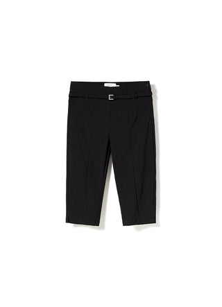 Black Capri pants *NEW*