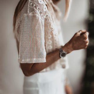 VINTAGE WHITE flower short sleeved blouse *NEW*