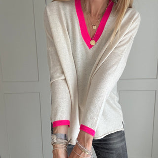 Ganu v neck knit *NEW*