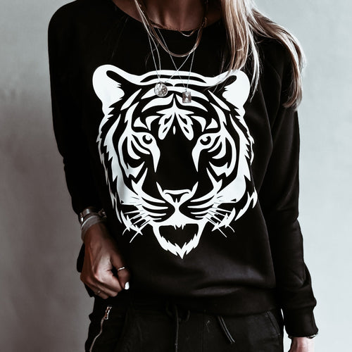 Black TIGER sweatshirt *relaxed style* NEW