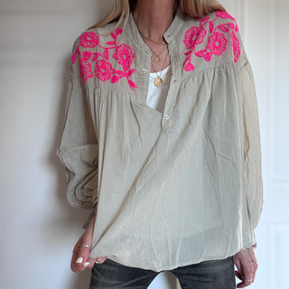 Crossville Neon pink Flowers blouse *NEW*