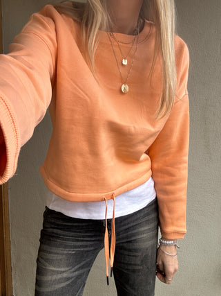 Native slightly cropped CORAL sweatshirt *relaxed style*