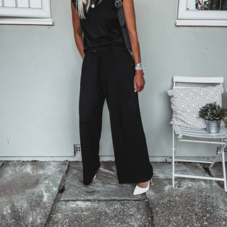 Black jersey palazzo pants *NEW*