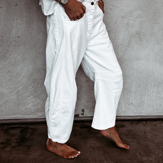 White Barcelona barrel jeans *NEW*