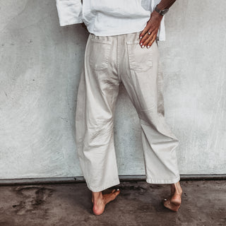 Beige Barcelona barrel jeans *NEW*