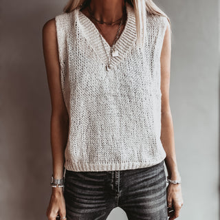 Fedora VINTAGE WHITE knitted V tank *NEW*