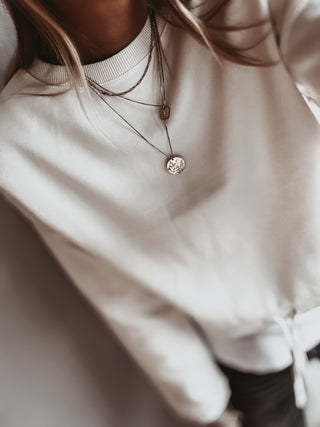 Native slightly cropped CREAM sweatshirt *relaxed style*