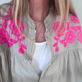 Crossville Neon pink Flowers blouse *NEW*