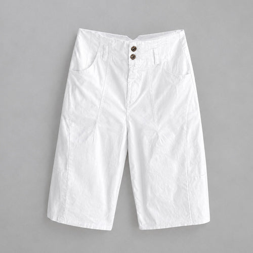 White Bermuda shorts *NEW*