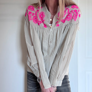 Crossville Neon pink Flowers blouse *NEW*