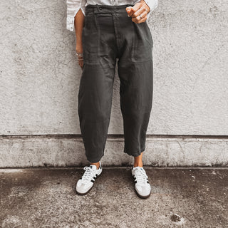 Slouchy Charcoal jogger jeans with pockets