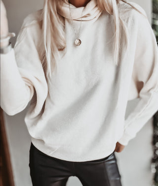 Vintage white Lane roll neck jumper *NEW*