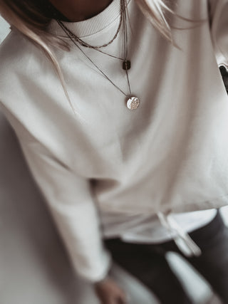 Native slightly cropped CREAM sweatshirt *relaxed style*