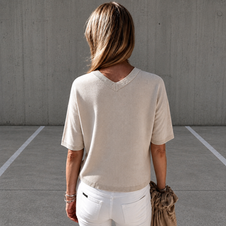 V neck knit with short sleeves *NEW*