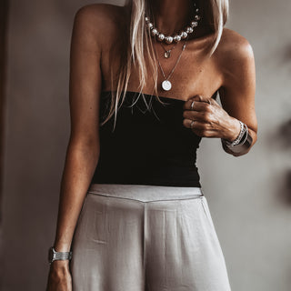 Bea Black strapless top