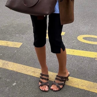 Black Capri pants *NEW*