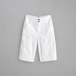 White Bermuda shorts *NEW*
