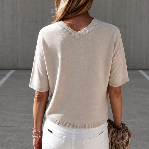 V neck knit with short sleeves *NEW*
