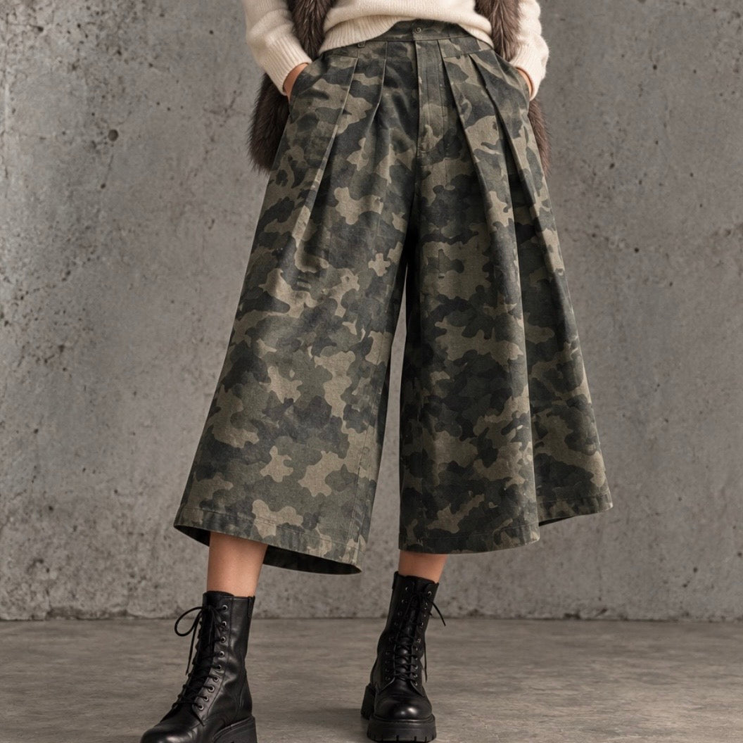 Camo denim bermudas *NEW*