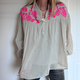 Crossville Neon pink Flowers blouse *NEW*