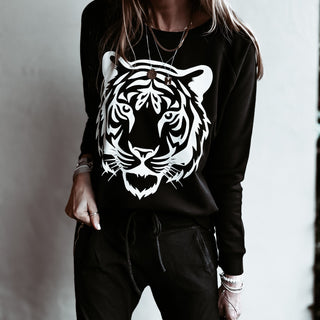 Black TIGER sweatshirt *relaxed style*