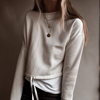 Native slightly cropped CREAM sweatshirt *relaxed style*