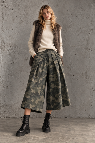 Camo denim bermudas *NEW*