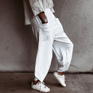 Wanda White joggers *NEW*