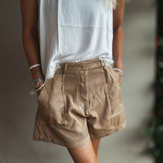 Cargo shorts TAN *NEW*