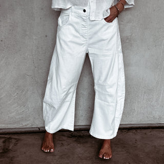 White Barcelona barrel jeans *NEW*
