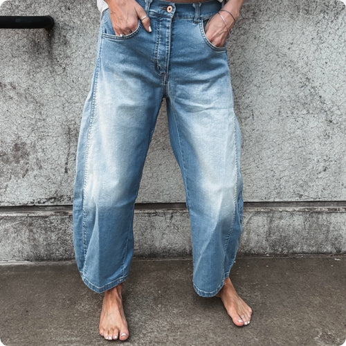 Light blue Barcelona barrel jeans *NEW*