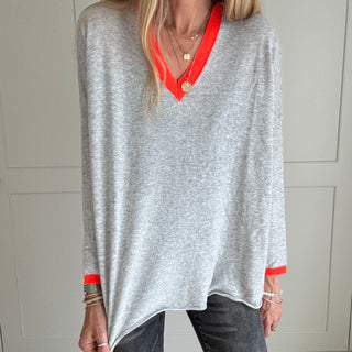 Ganu v neck knit *NEW*