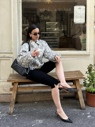 Black Capri pants *NEW*