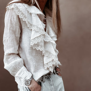 VINTAGE WHITE frilly lace blouse *NEW*