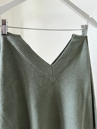 LISBON Light khaki V NECK jumper *NEW*