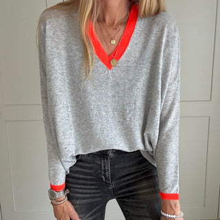 Ganu v neck knit *NEW*